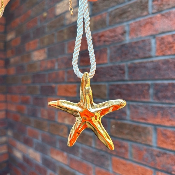 Zara Starfish Gold Necklace - Picture 4 of 8